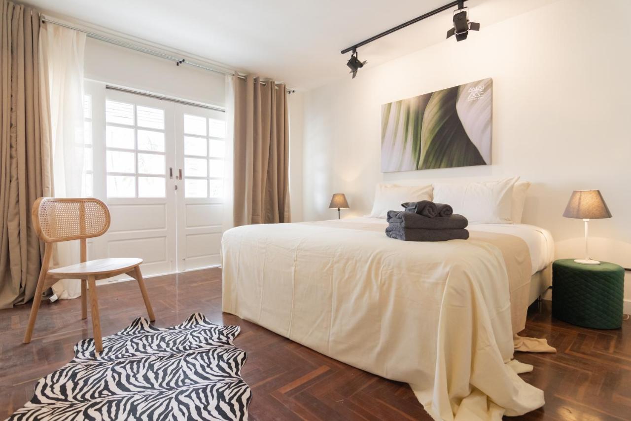 צ'יאנג מאי Mini-Me Hubs, Charm Suites & Pool In Old City מראה חיצוני תמונה