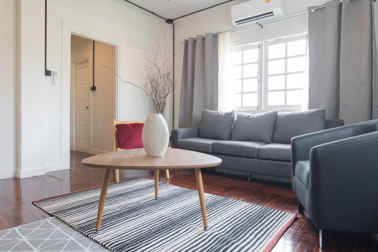 צ'יאנג מאי Mini-Me Hubs, Charm Suites & Pool In Old City מראה חיצוני תמונה