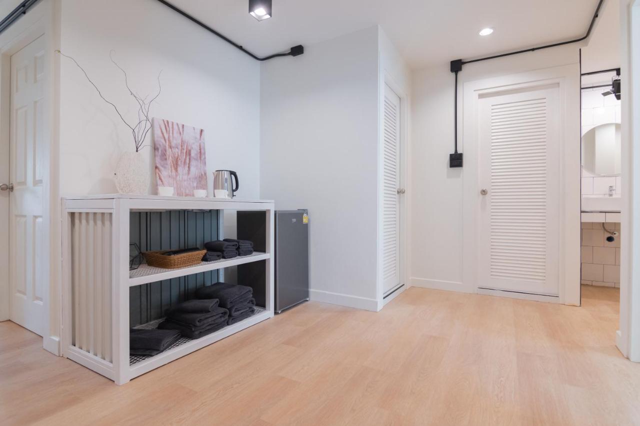 צ'יאנג מאי Mini-Me Hubs, Charm Suites & Pool In Old City מראה חיצוני תמונה