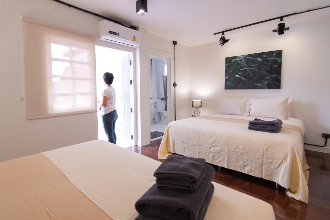 צ'יאנג מאי Mini-Me Hubs, Charm Suites & Pool In Old City מראה חיצוני תמונה