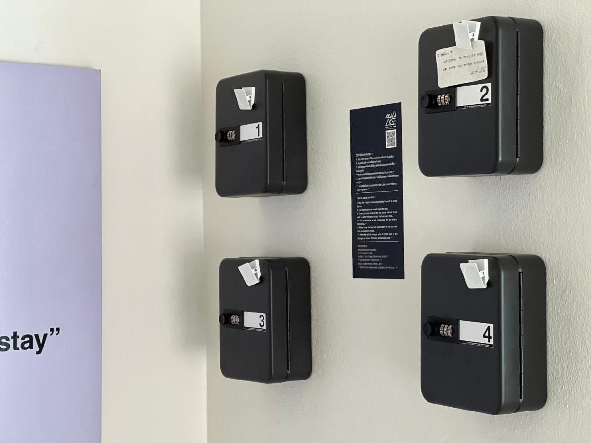 צ'יאנג מאי Mini-Me Hubs, Charm Suites & Pool In Old City מראה חיצוני תמונה