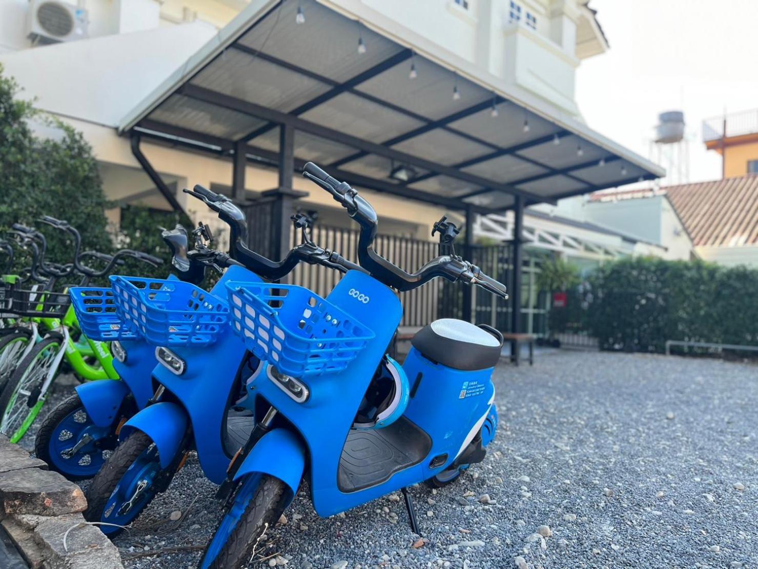 צ'יאנג מאי Mini-Me Hubs, Charm Suites & Pool In Old City מראה חיצוני תמונה