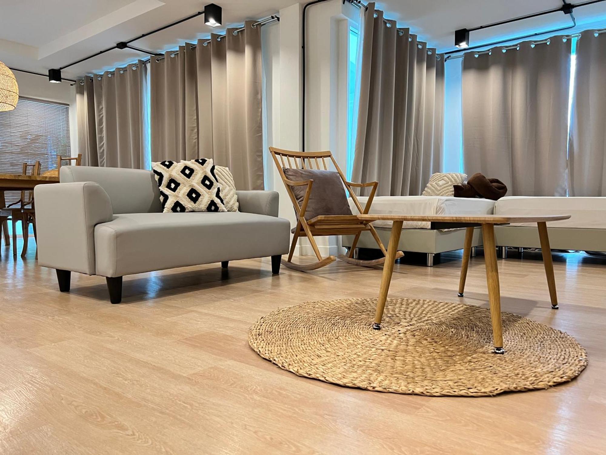 צ'יאנג מאי Mini-Me Hubs, Charm Suites & Pool In Old City מראה חיצוני תמונה